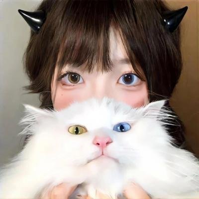 深深腥红